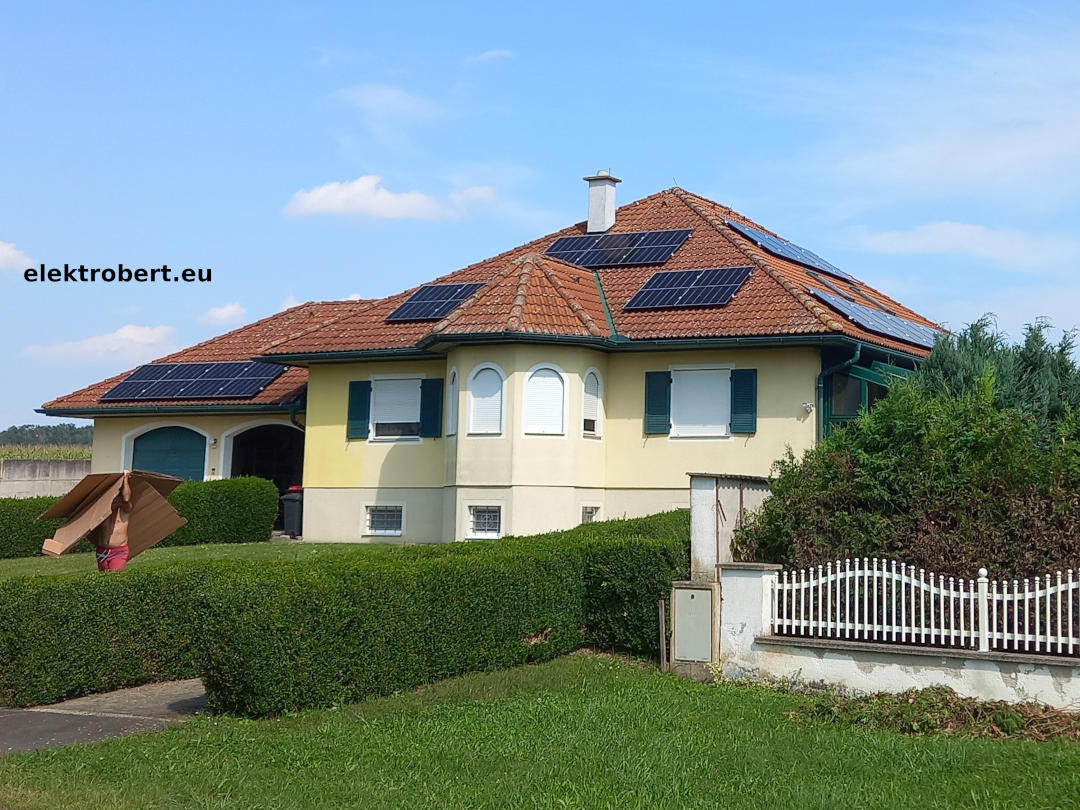 Klassiches Einfamilienhaus mit Photovoltaikanlage